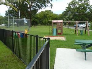 Riverside Holiday Park - Caravan Park Accommodation 1