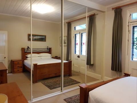 Newcastle Terraces And Apartments - Harbourside Apartment - Caravan Park Accommodation 14