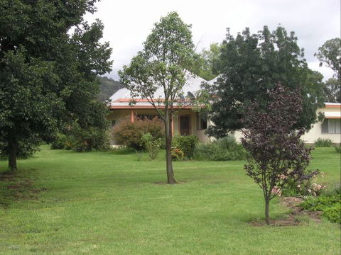 Old Bara Farmstay - Caravan Park Accommodation 0