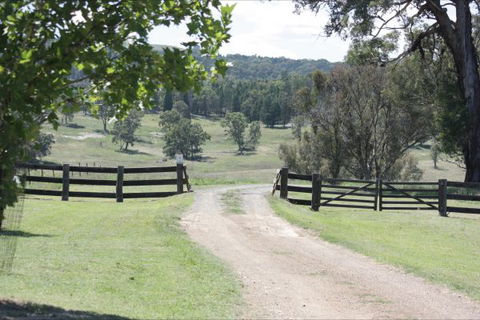 Old Bara Farmstay - Caravan Park Accommodation 9