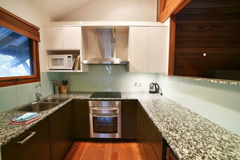 Oberdere Three - Caravan Park Accommodation 11