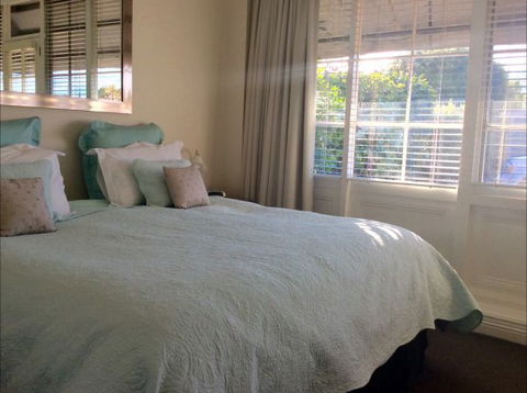 Rose Cottage - Caravan Park Accommodation 10