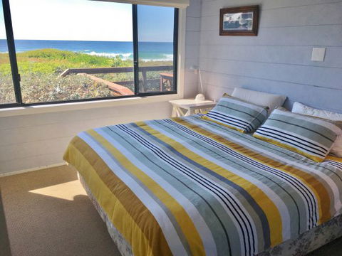 Surfside On Mollymook Beach - Tourism Listing 7