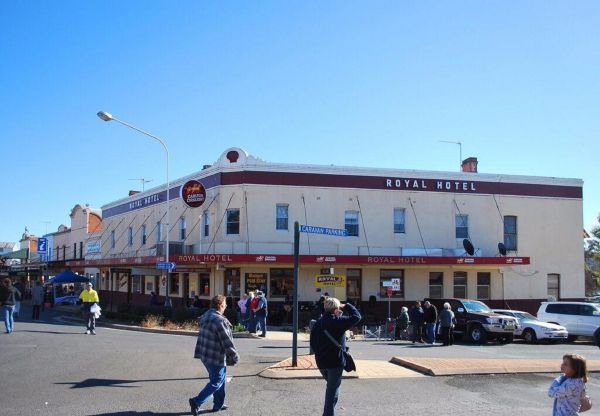 The Royal Hotel Grenfell - thumb 1