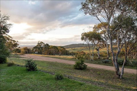 The Range - Caravan Park Accommodation 3