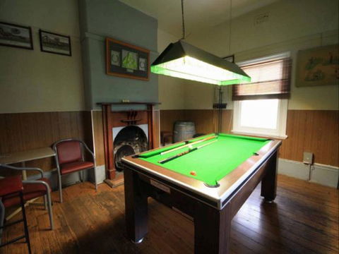Victoria Hotel: Moonan Flat - Tourism Bookings WA 2