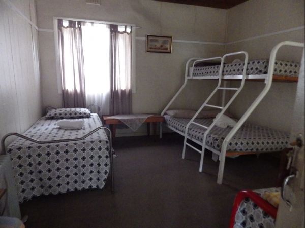 Victoria Hotel: Moonan Flat - thumb 3