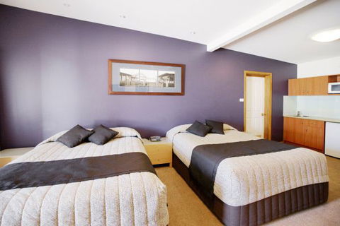 Willows Motel Goulburn - Caravan Park Accommodation 3