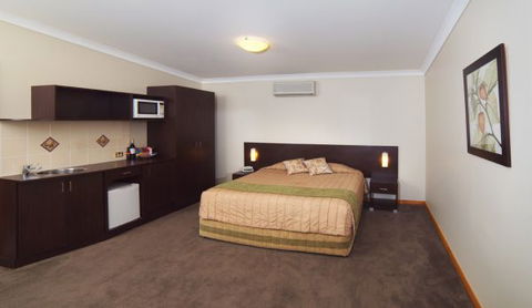 Willows Motel Goulburn - Caravan Park Accommodation 5