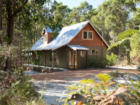 Wrens Nest - Caravan Park Accommodation 0