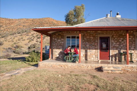 Nudlamutana Hut - Victoria Tourism 0