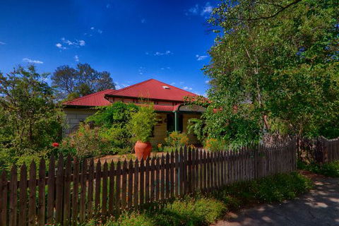 Rushton Cottage Bed And Breakfast - Caravan Park Accommodation 0