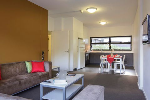 Western Sydney University Village Parramatta - Victoria Tourism 4