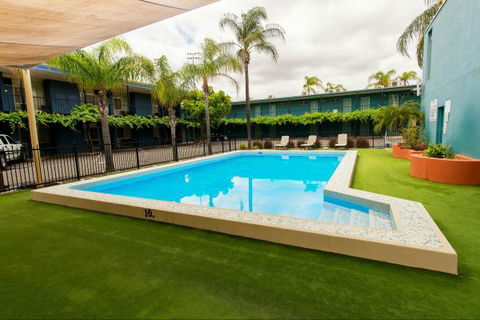 Berri Hotel - Tourism Bookings WA 5