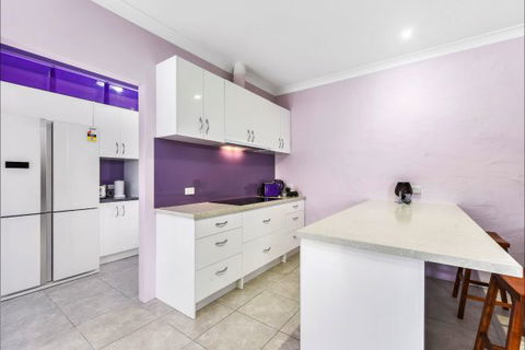 Fensom's Holiday Home - Tourism Bookings 10