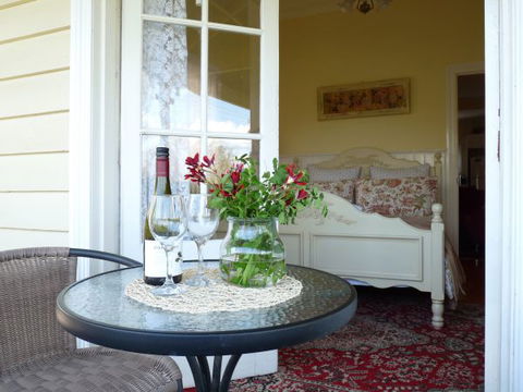 Brentwood Accommodation - Tourism Bookings WA 4