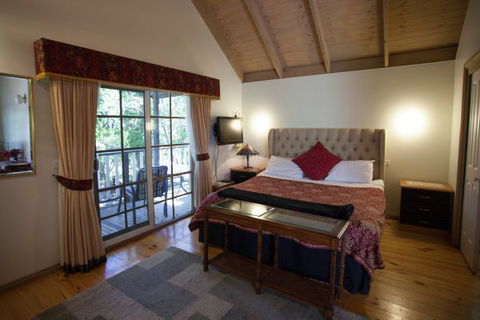 Olinda Country Cottages - Caravan Park Accommodation 5
