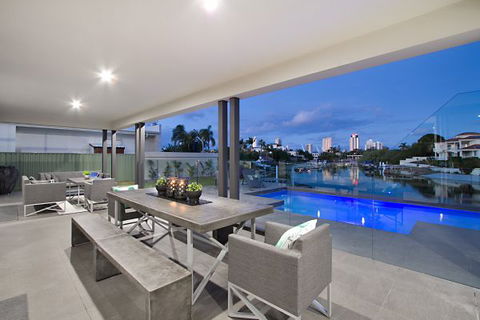 Oceans 74 - An Elite Holiday Home - Caravan Park Accommodation 20