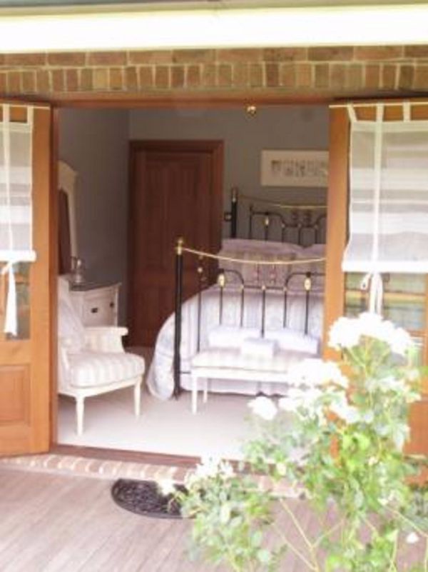 Appin Homestay Bed and Breakfast Logo and Images