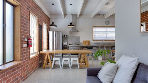 Sorrento Beach House - Caravan Park Accommodation 2