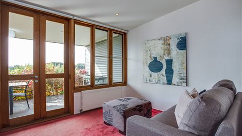 Sorrento Beach House - Caravan Park Accommodation 3