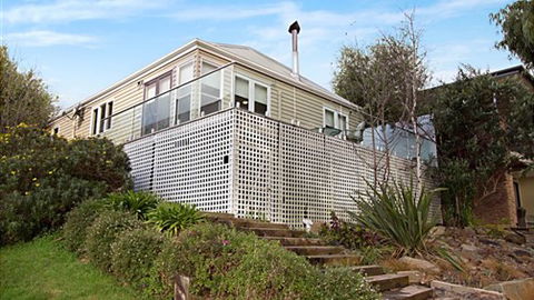 Lake Como Villa & Studio - Daylesford - Tourism Listing 5