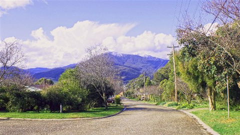 Creekside Holiday Home Rental - Caravan Park Accommodation 6