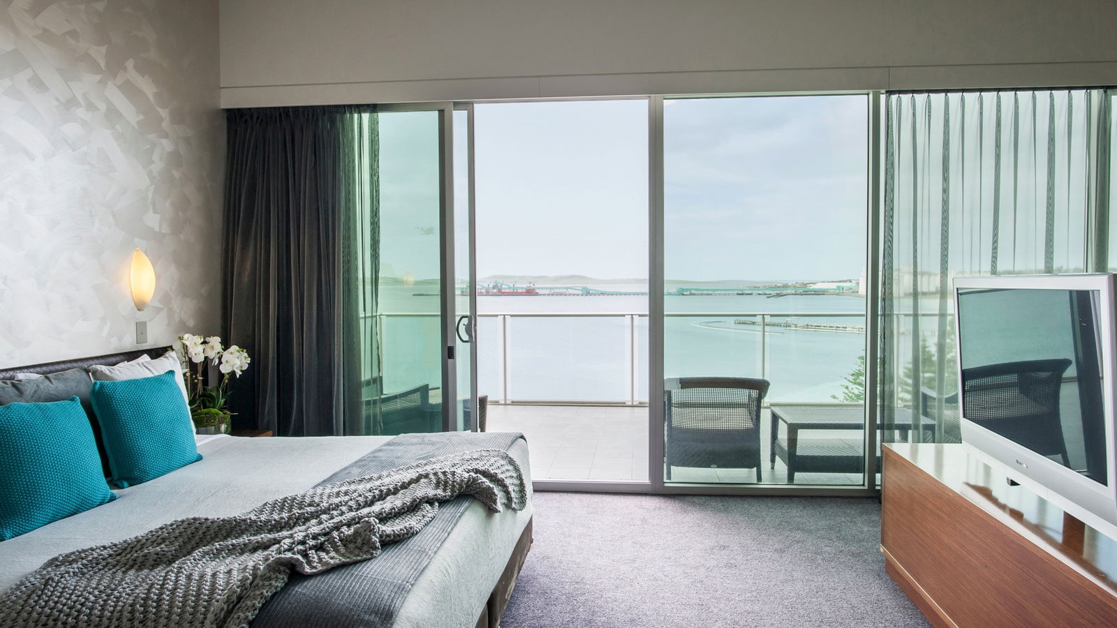 Port Lincoln Hotel Logo and Images