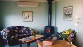 Riesling Country Cottages - VIC Tourism 3