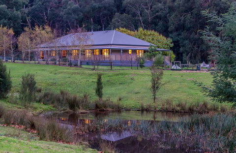 Lalee Farm - Caravan Park Accommodation 1