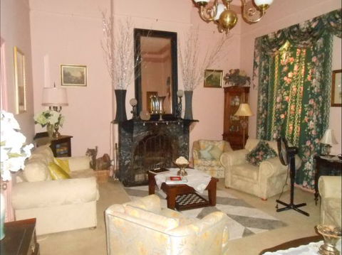 Belmont Bed & Breakfast - Caravan Park Accommodation 1