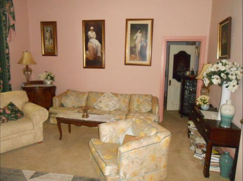 Belmont Bed & Breakfast - Caravan Park Accommodation 6