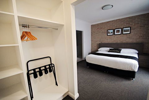 Banna Suites - Car Rental 2