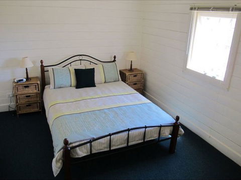 Holly's Holiday Home - Car Rental 2