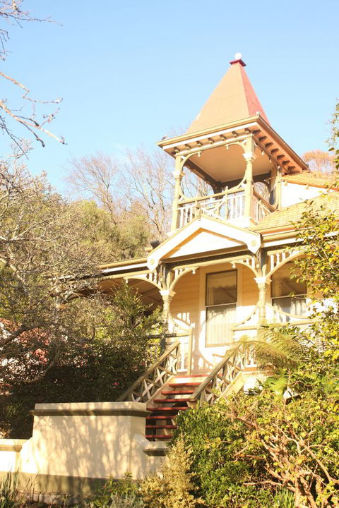 The Turret House - Car Rental 1