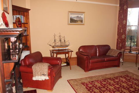 The Turret House - Car Rental 3