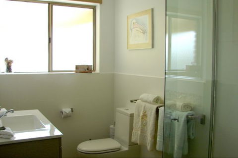 Austiny Bed And Breakfast - Car Rental 4