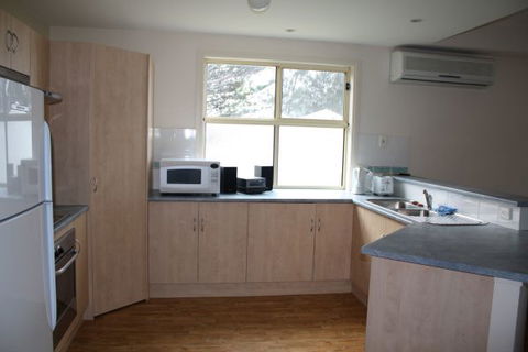 Century 21 SouthCoast: The Lighthouse At Port Willunga - Car Rental 1
