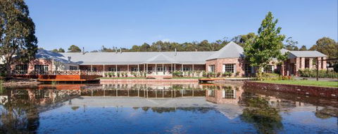 Mercure Ballarat Hotel And Convention Centre - Car Rental 0