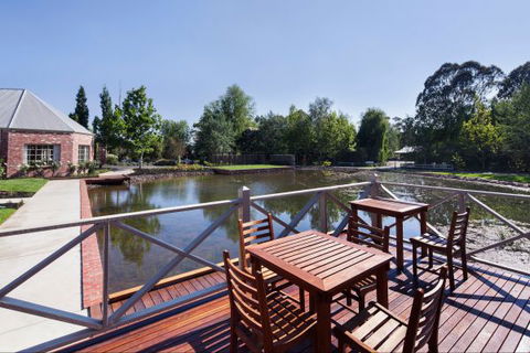 Mercure Ballarat Hotel And Convention Centre - Car Rental 2