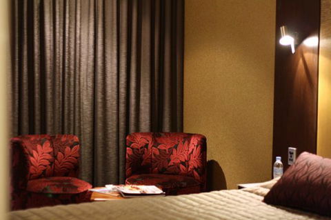 Tonsley Hotel - Car Rental 1