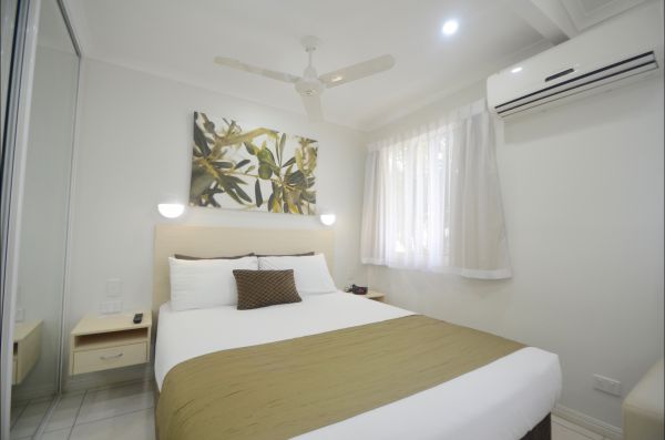 Barney Beach Accommodation Logo and Images