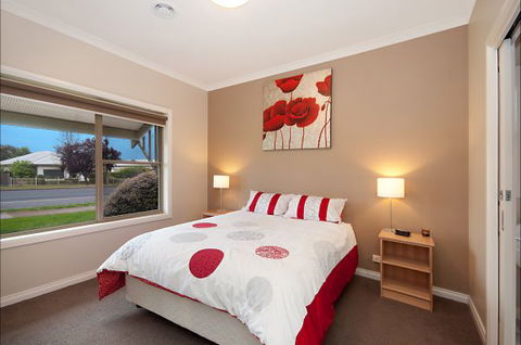 Hamilton Accommodation - Tourism Bookings WA 7