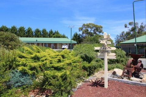 Top Of The Town Motor Inn Yackandandah - Caravan Park Accommodation 6