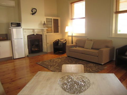 Clydesdale Cottage Bed & Breakfast - Caravan Park Accommodation 2