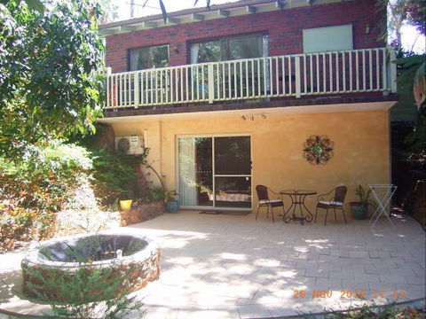 Falls Retreat Bed And Breakfast - Car Rental 2