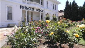 Princes Lodge Motel