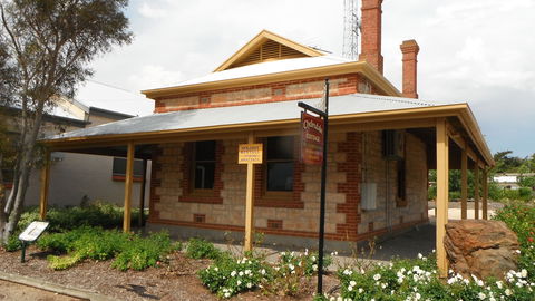 Clydesdale Cottage Bed & Breakfast - Caravan Park Accommodation 5
