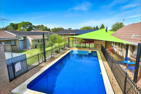 Mildura Holiday Villas - Caravan Park Accommodation 0