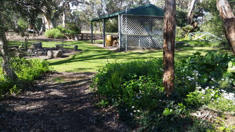 Padthaway Caravan Park - Victoria Tourism 4